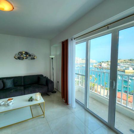 Seafront Beautifully Furnished 2 Bedrooms Gogzr-3 Gzira Dış mekan fotoğraf