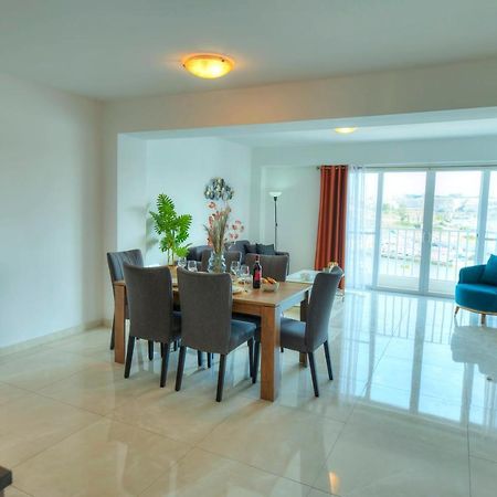 Seafront Beautifully Furnished 2 Bedrooms Gogzr-3 Gzira Dış mekan fotoğraf