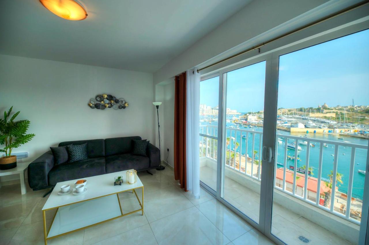 Seafront Beautifully Furnished 2 Bedrooms Gogzr-3 Gzira Dış mekan fotoğraf