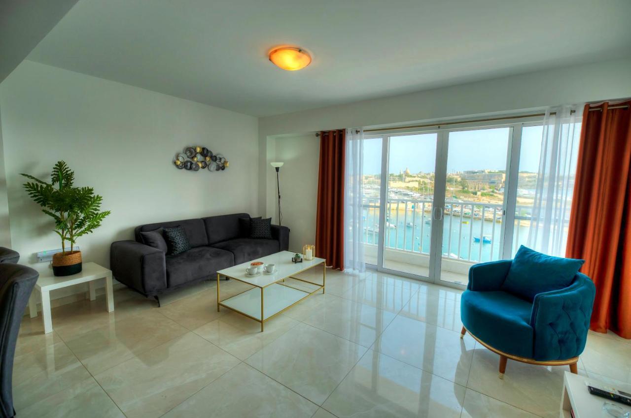 Seafront Beautifully Furnished 2 Bedrooms Gogzr-3 Gzira Dış mekan fotoğraf