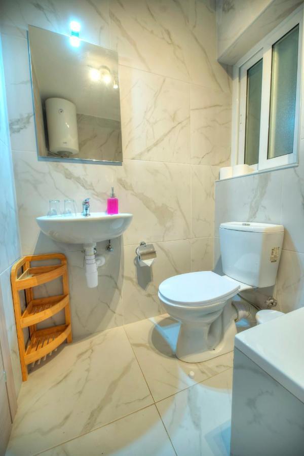 Seafront Beautifully Furnished 2 Bedrooms Gogzr-3 Gzira Dış mekan fotoğraf