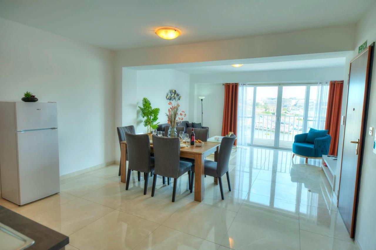 Seafront Beautifully Furnished 2 Bedrooms Gogzr-3 Gzira Dış mekan fotoğraf