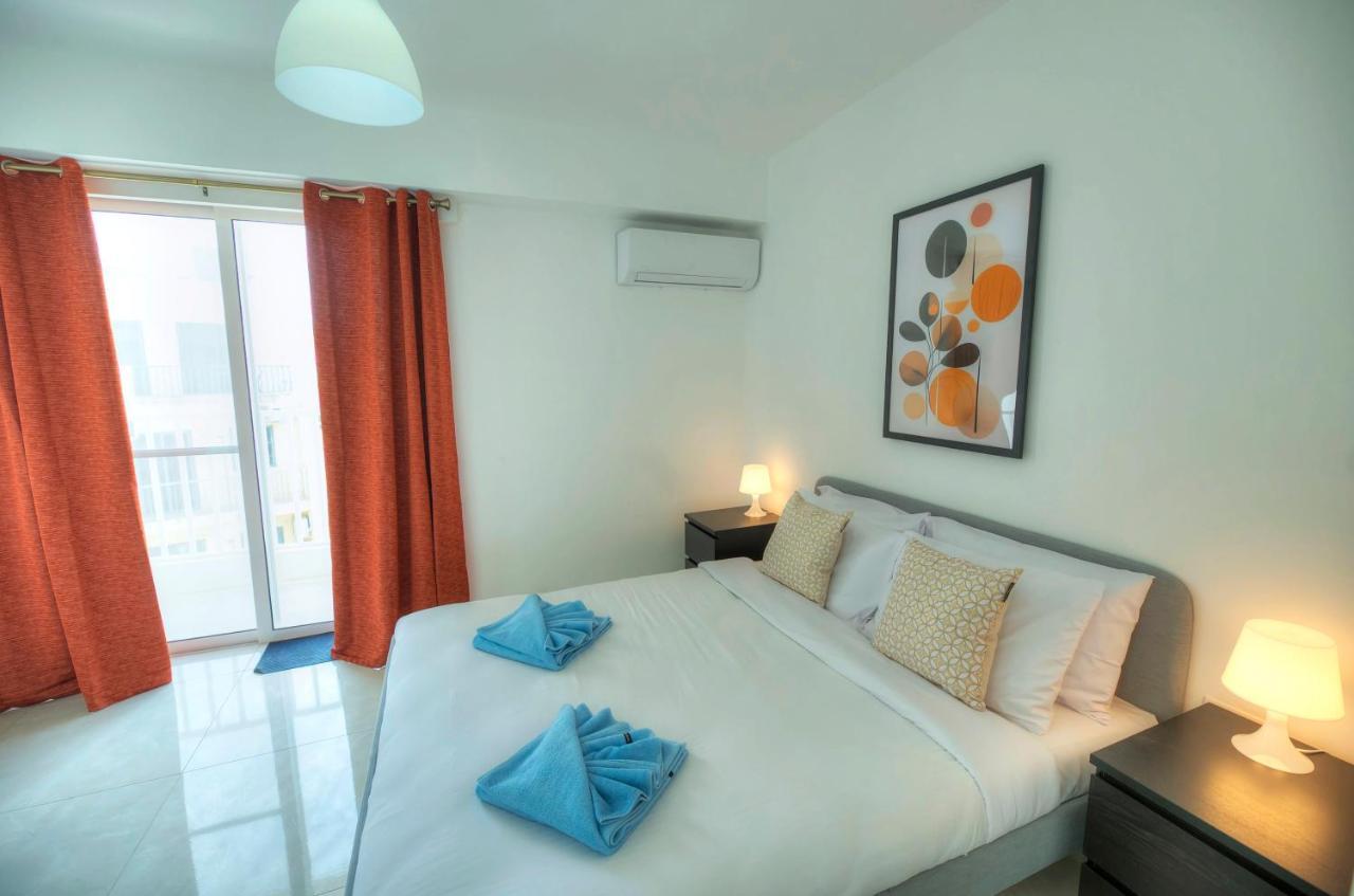 Seafront Beautifully Furnished 2 Bedrooms Gogzr-3 Gzira Dış mekan fotoğraf