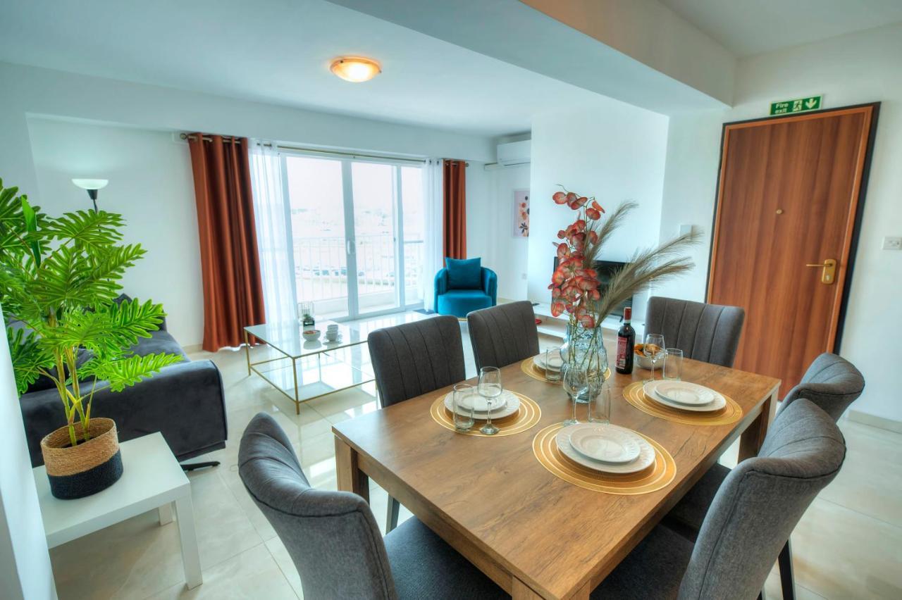 Seafront Beautifully Furnished 2 Bedrooms Gogzr-3 Gzira Dış mekan fotoğraf